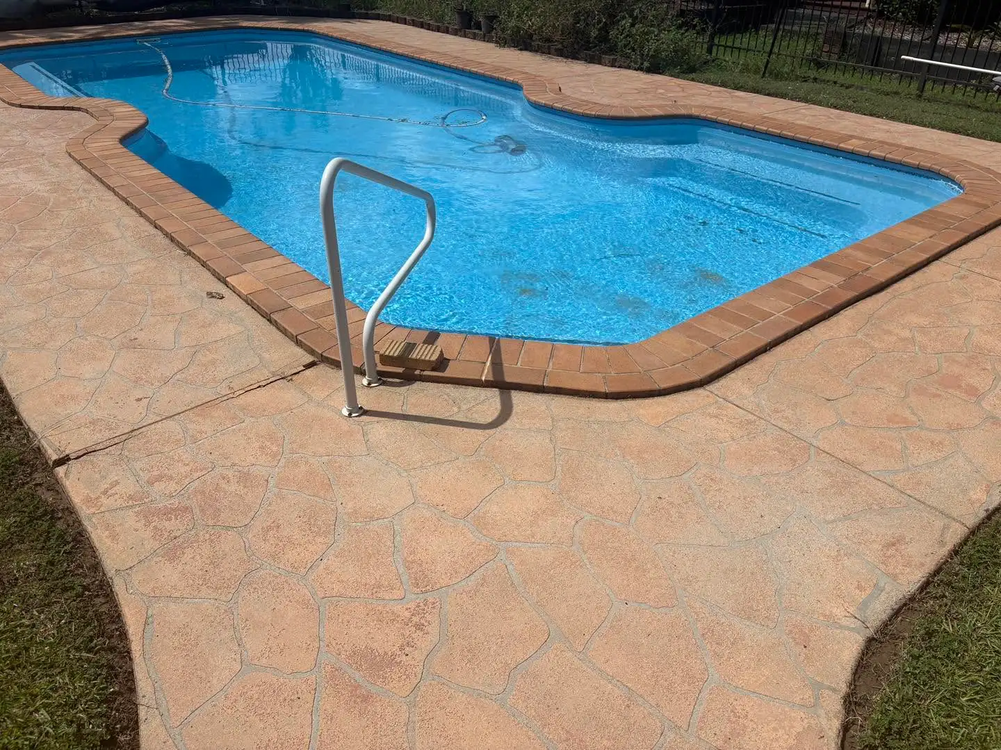 Cleaner pool pavers after pressure washing